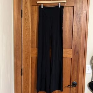 Lululemon Black Groove Super-High-Rise Flared Pant Nulu